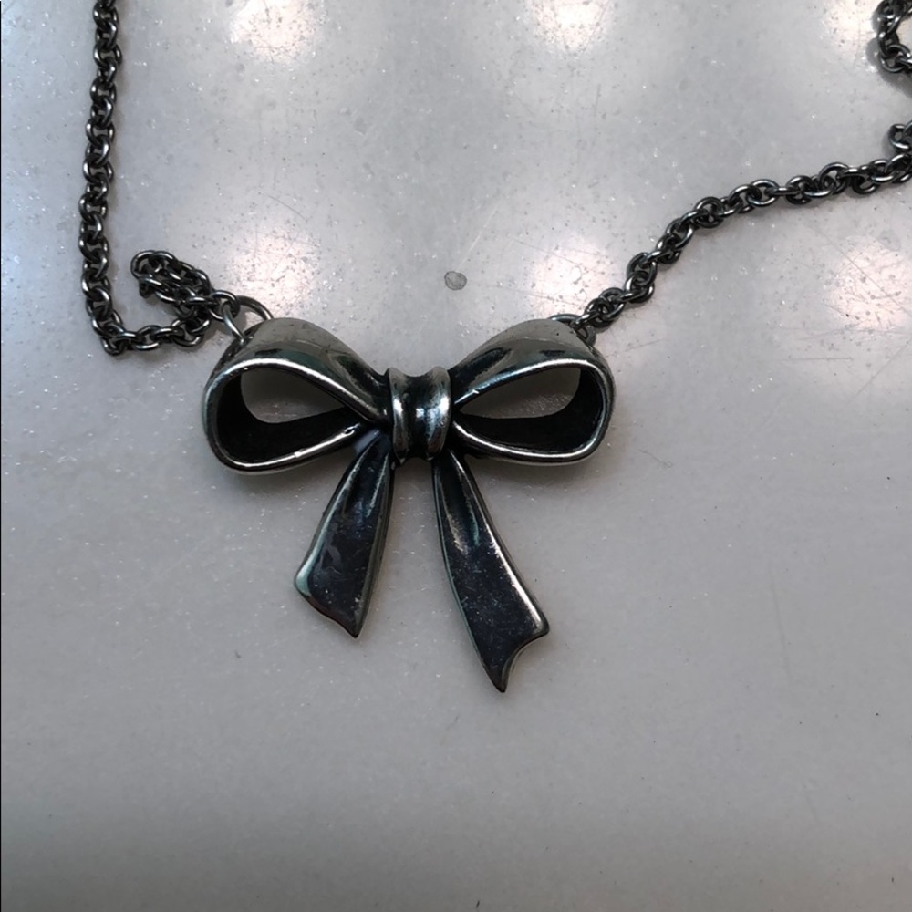 RETIRED James Avery bow necklace